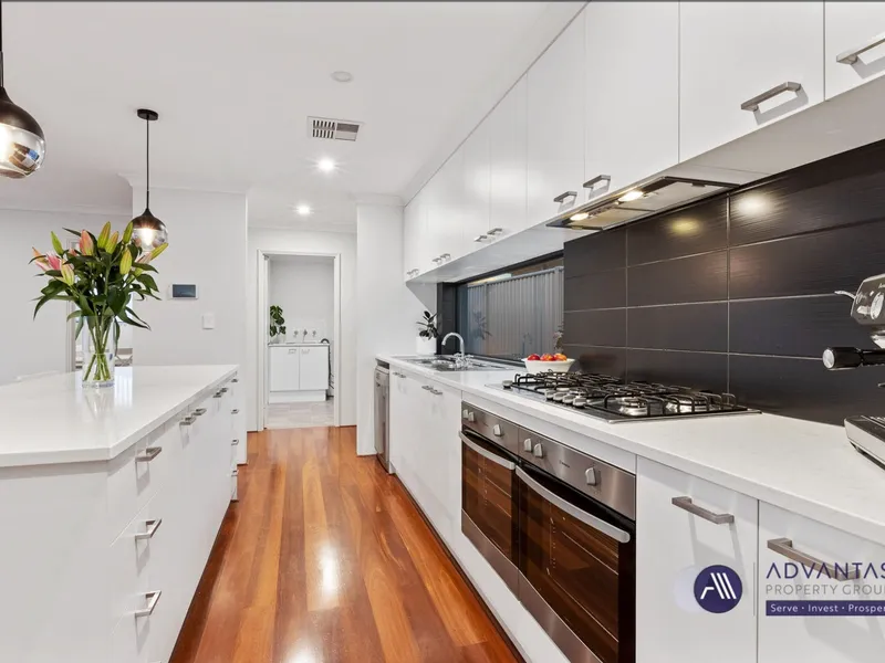 🌟 Welcome to Your Dream Family Oasis in Highbury Park Estate! 🏡✨
