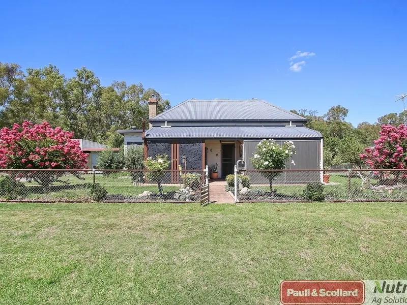 FAMILY HOME WITH EXCELLENT SHEDDING