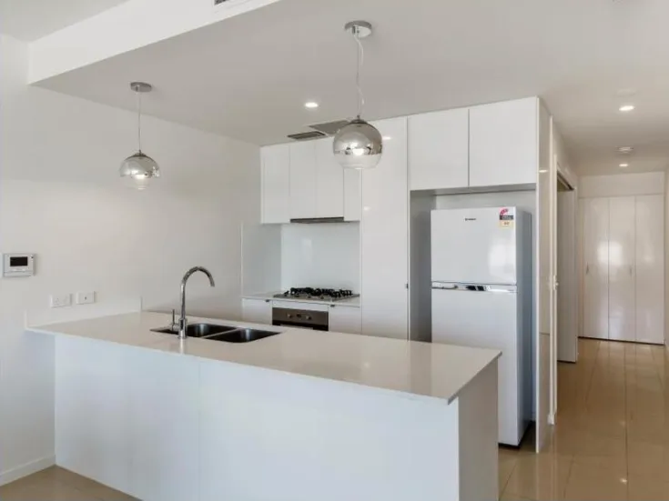 Furnished!!! 2 Bedrooms&2 Barth rooms+1 Study Room+1 Carpark+ storage cage!