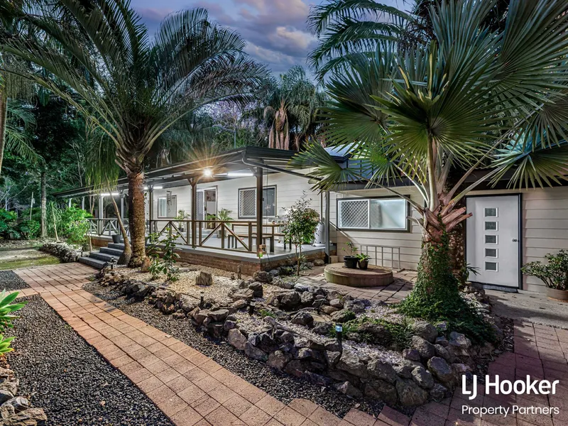 Your Own Personal Paradise on a Colossal 18 Acres!