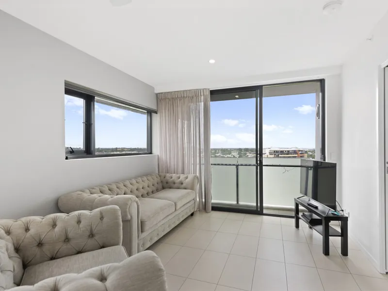 Hamilton Stunner With Magnificent Views