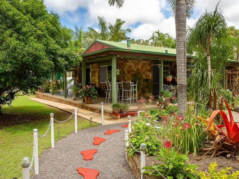 COUNTRY FEEL ON 5 ACRES