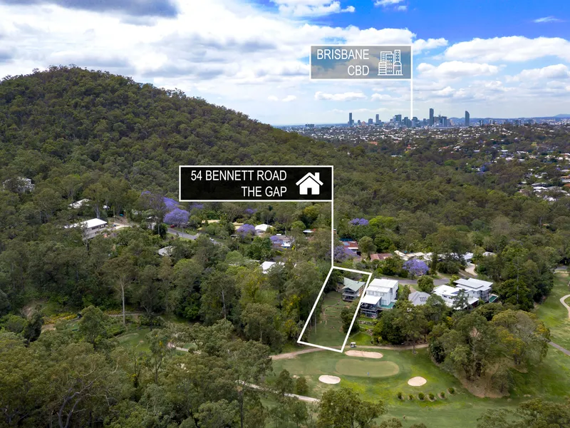 **COMPELLING OPPORTUNITY ON 1012 SQM** Original 70's family home on the Ashgrove Golf Course