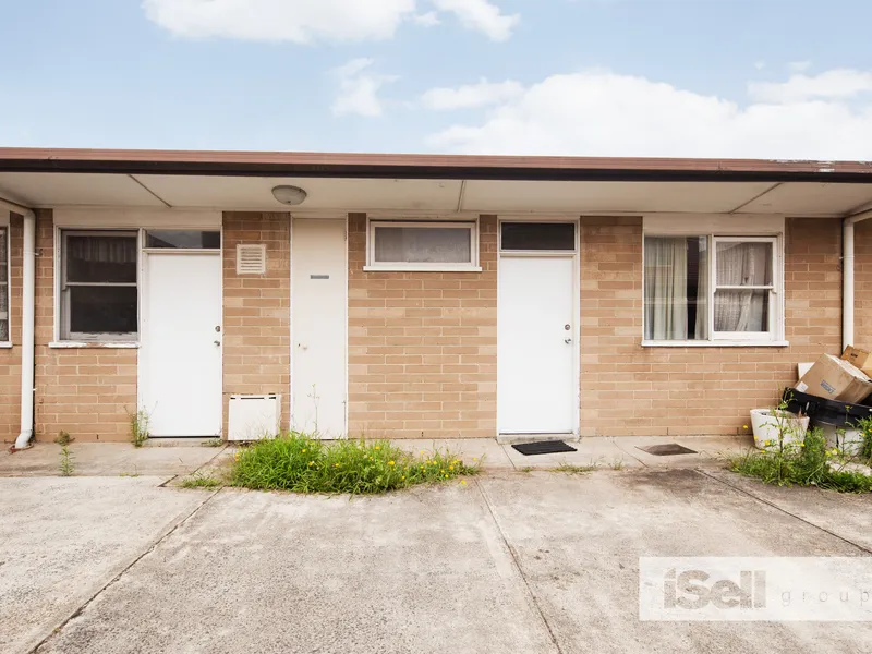 2 bedroom unit in Oakleigh East