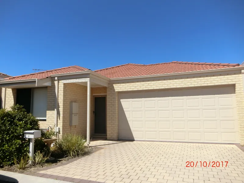 Modern 3 x 2 Secure neat Home in very quiet cul de sac with double garage Avail late August