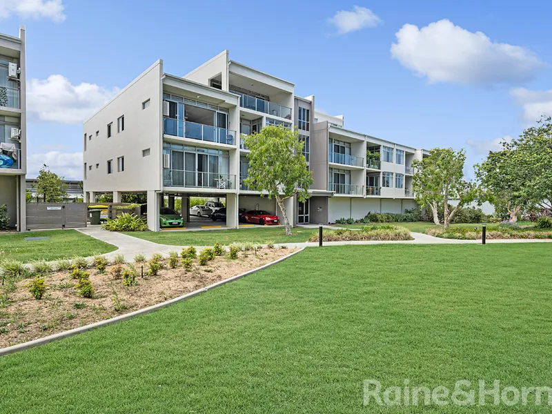 Stylish 2 bedroom Apartment in the Heart of North Lakes