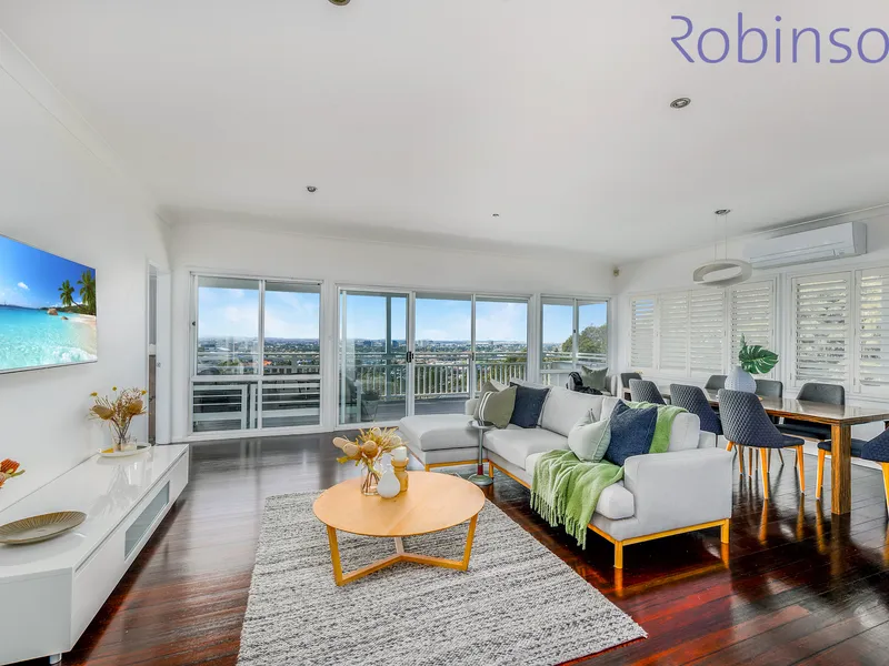 Beautifully renovated pole home with city and coastal views for days
