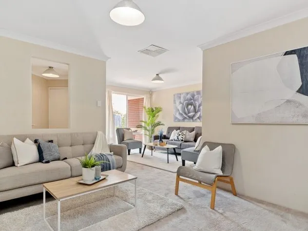 IMMACULATE EASY CARE FAMILY HOME