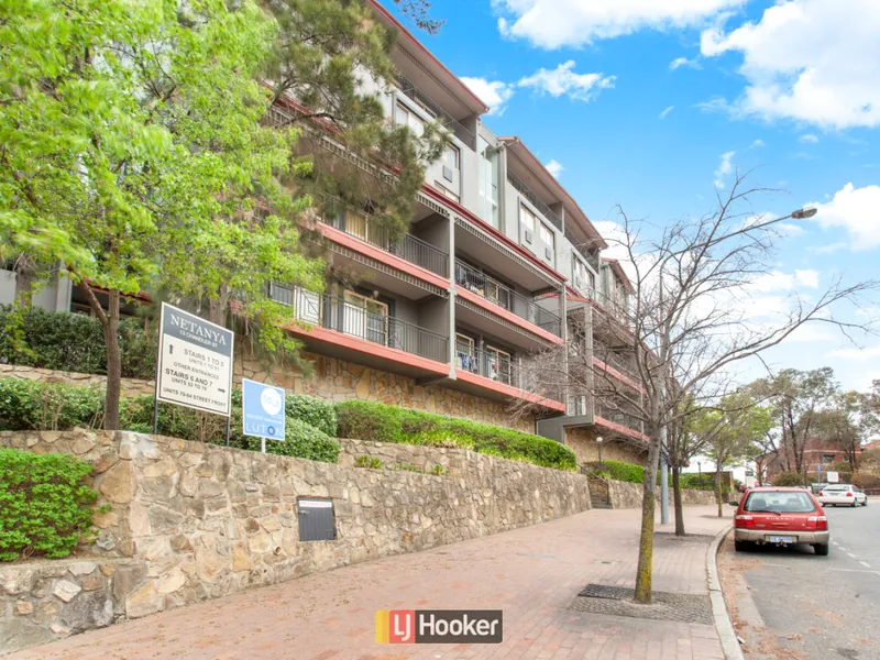 2 Bedroom Apartment in Convenient Location!  