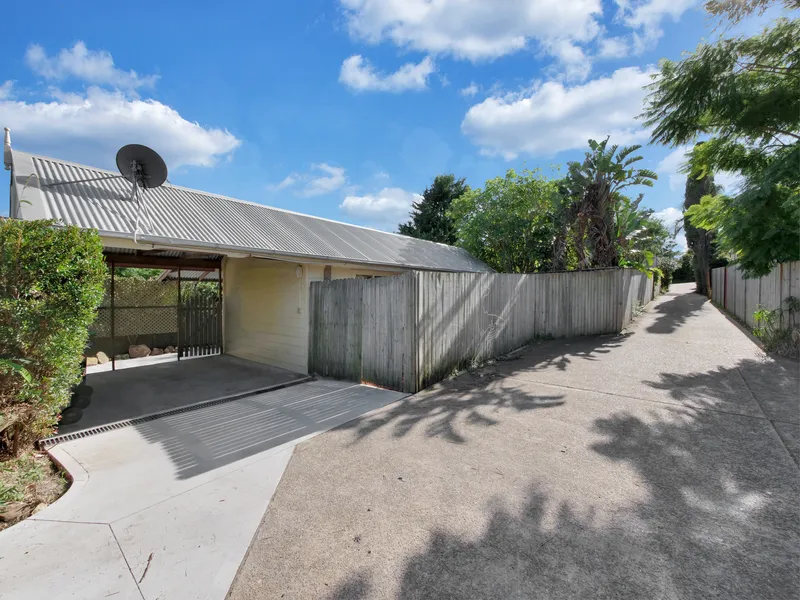 Lovely One Bedroom Home just minutes away from the beach!