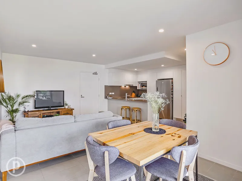 Stylish one-bedroom apartment in Cannon Hill’s vibrant heart