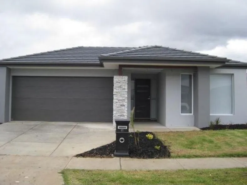 FAMILY HOME IN FANTASTIC LOCATION!!!