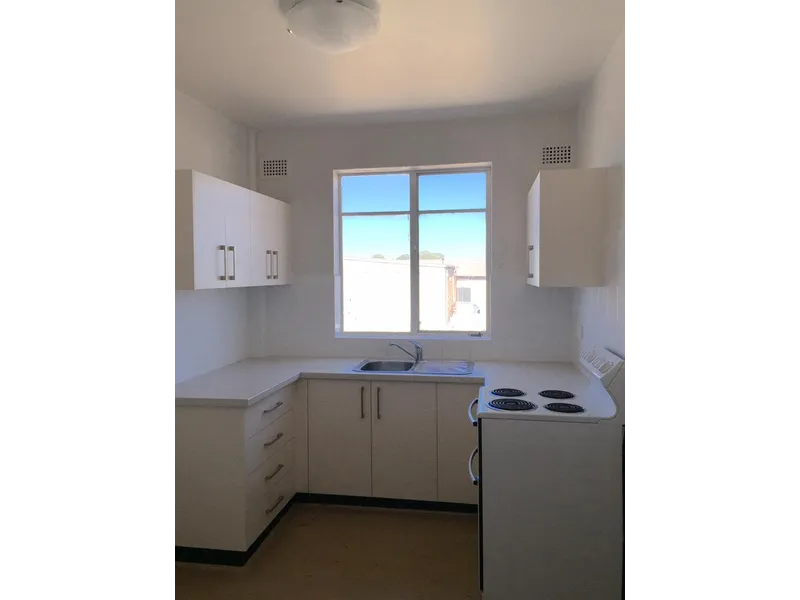 Two bedroom middle floor unit 