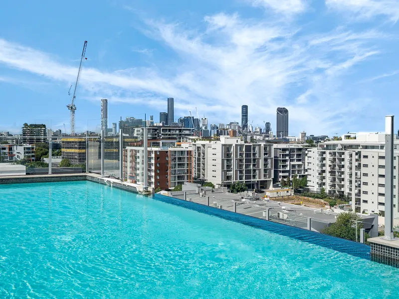 Urban Sophistication - SOKO Waterfront Apartments (1 bedroom plus MPR)