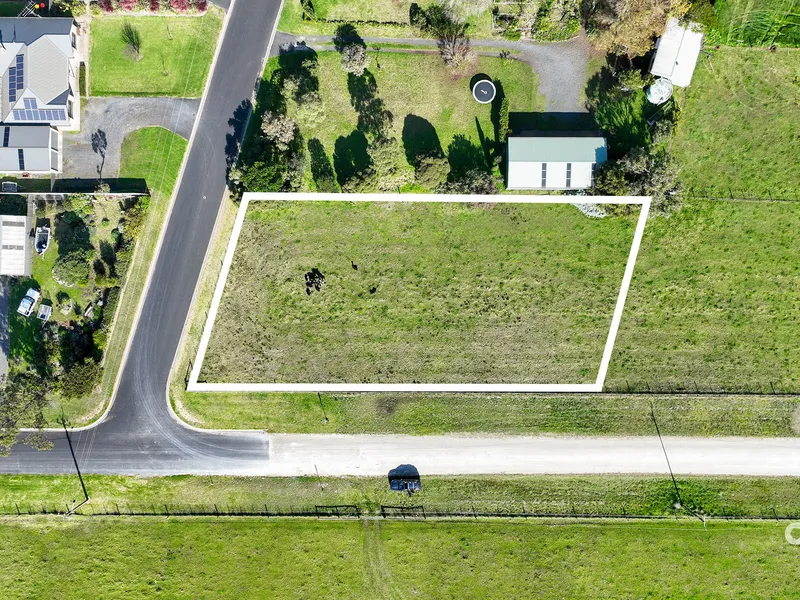 COUNTRY LIVING ALLOTMENT