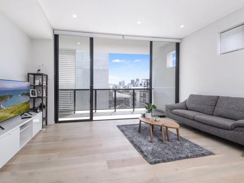 DESIGNER APARTMENT OFFERS EXECUTIVE INNER-CITY LIVING
