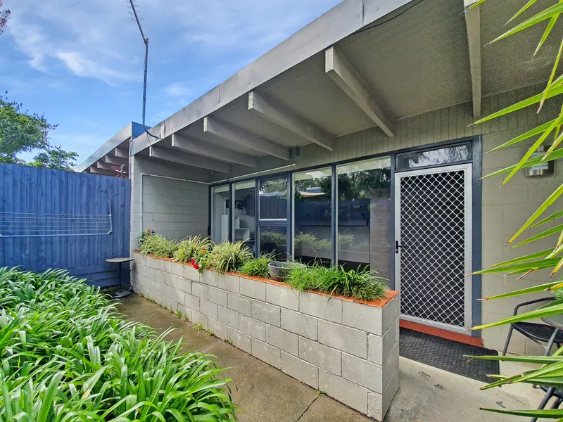 Private & Secure Rennovated Unit