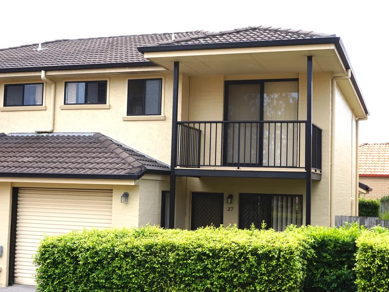 LUXURY TOWNHOUSE in CALAMVALE