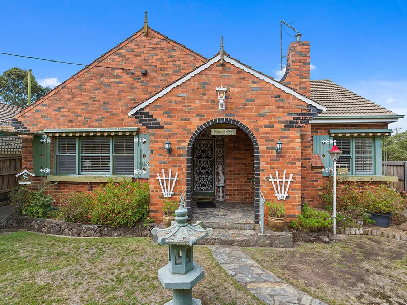 Captivating Cottage with its Own Sense of Style