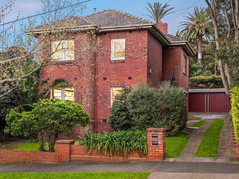 Rare Art Deco Duplex With Options
