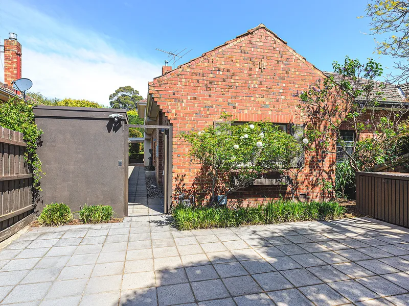 RENOVATED 3 BEDROOM PERIOD HOME