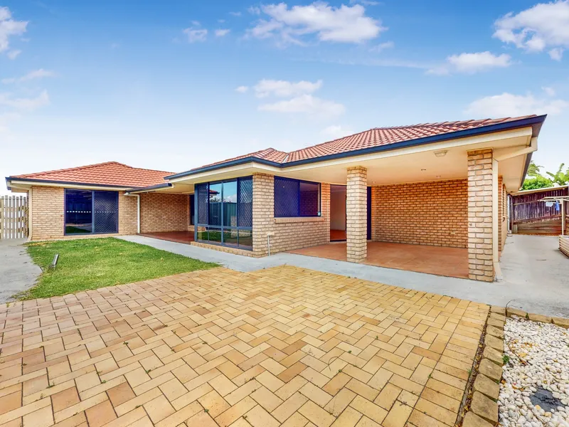 Huge property with ducted air con and within Stretton School Catchment