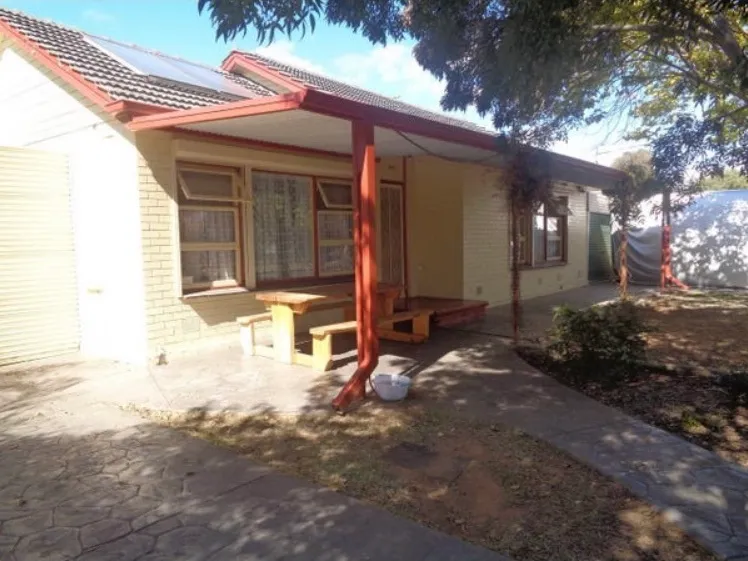 Great First Home or Investment 