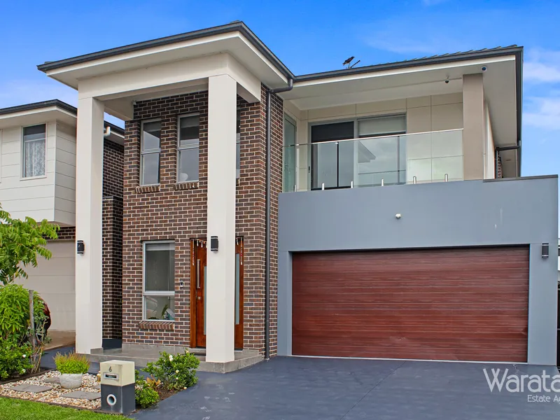 Elegant Family Home!!