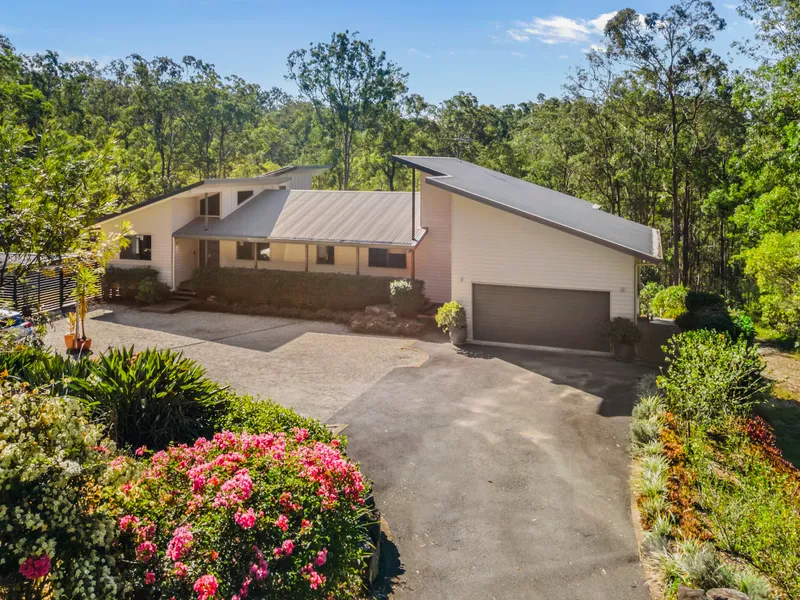 Luxurious Family Home in Bunya Bush Setting!