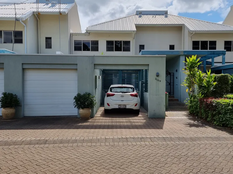 FOUR BEDROOM ROYAL PINES TOWNHOUSE WITH VIEWS