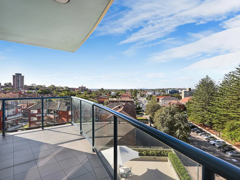 Designer luxury apartment in prize location