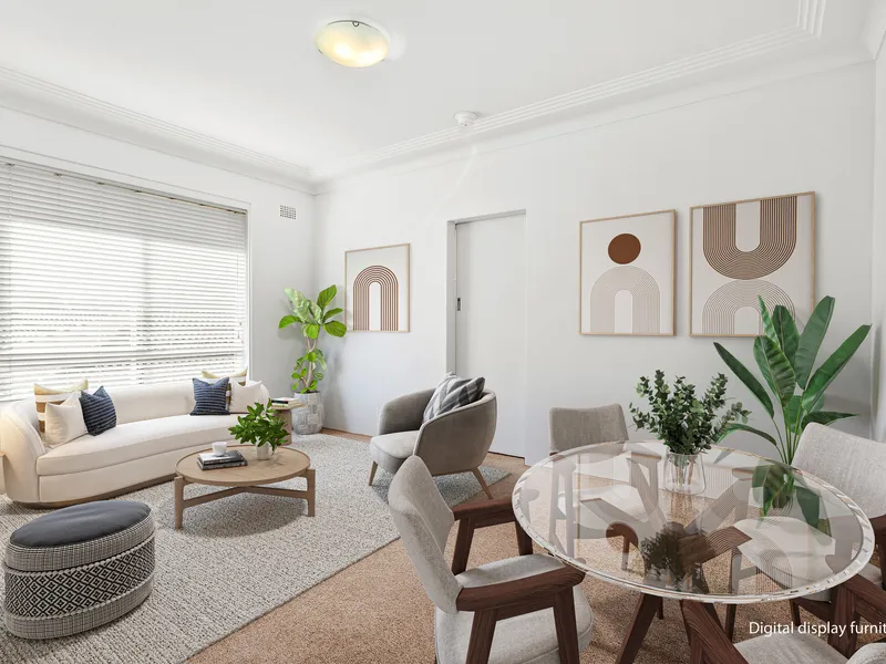 ENTRY LEVEL BAYSIDE APARTMENT