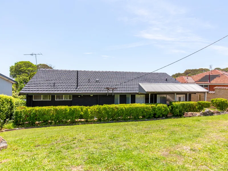 One House OR Two Apartments with Two Incomes