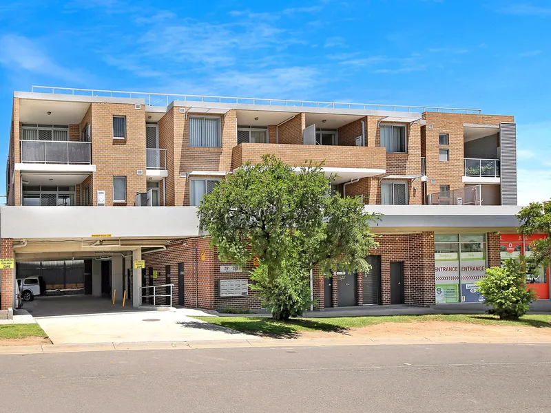 North Facing Unit with City Views