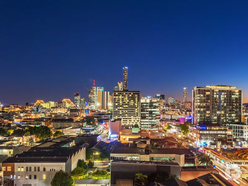 Sophisticated one-bedroom apartment in Fortitude Valley’s heart