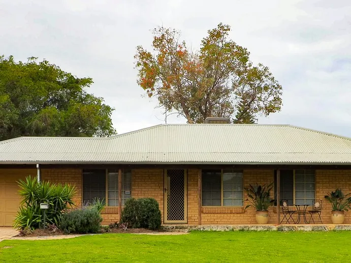 LOCATION, LOCATION, LOCATION! With open views accross the lovely Mirror Park and only a short walk to stunning Mullaloo Beach and Ocean Reef Marina