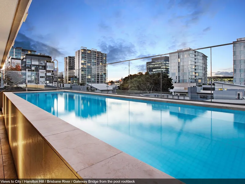 LUXURY APARTMENT WITH 2 MULTI-PURPOSE ROOMS - WALKING DISTANCE TO JAMES STREET AND GASWORKS - $720/wk