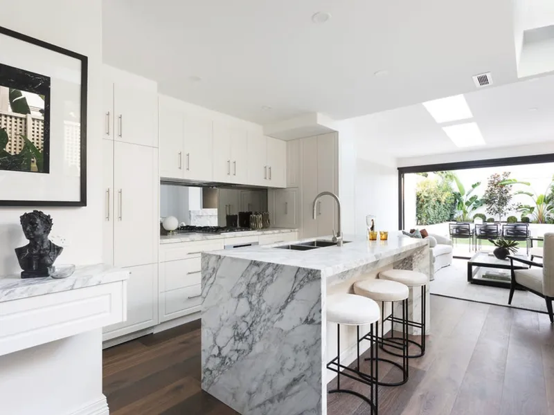 Contemporary Elegance - Luxurious Paddington Terrace