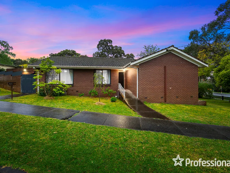 CORNER BLOCK WITH ABUNDANT FAMILY APPEAL