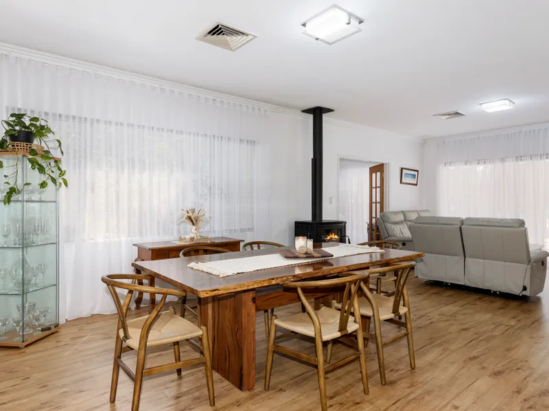 This country home has it all