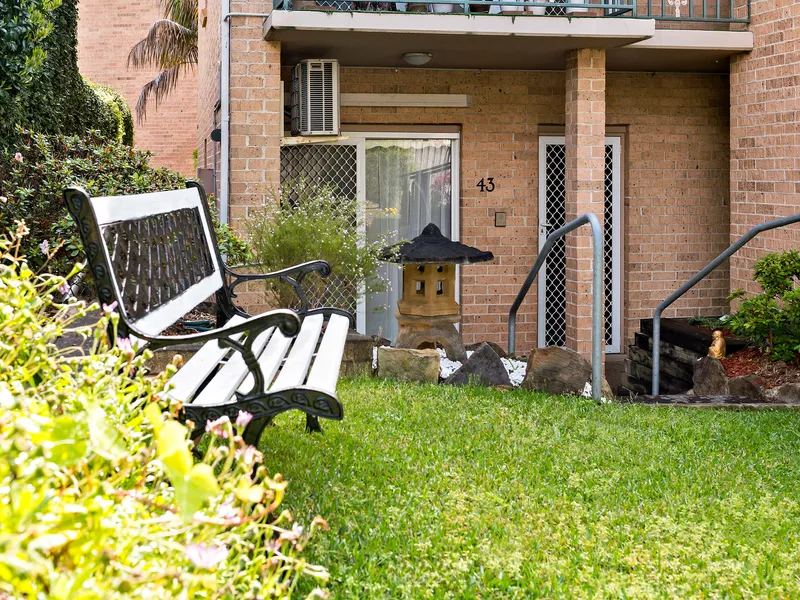 Low maintenance retirement villa in a friendly community 