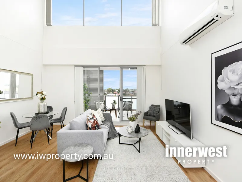 Manhattan Inspired Penthouse Style Apartment Moments to Burwood Westfields & Station