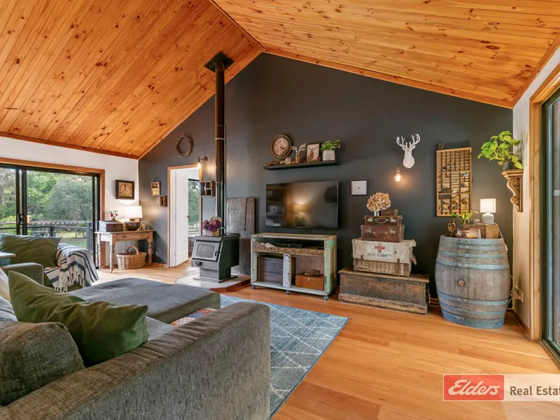 Contemporary Coastal Chic - Secluded Paradise Near World-Class Beaches