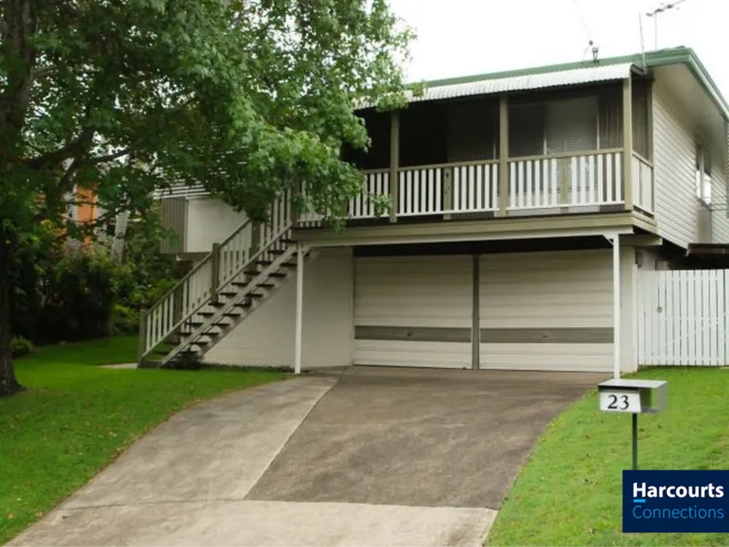 Comfy family home with deck and rumpus room