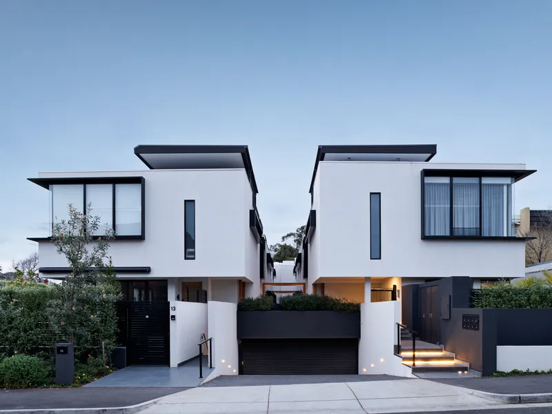 The Epitome of a Contemporary Bayside Hideaway