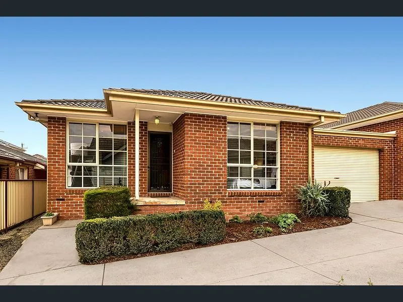 3 bedroom Unit in Good Location!