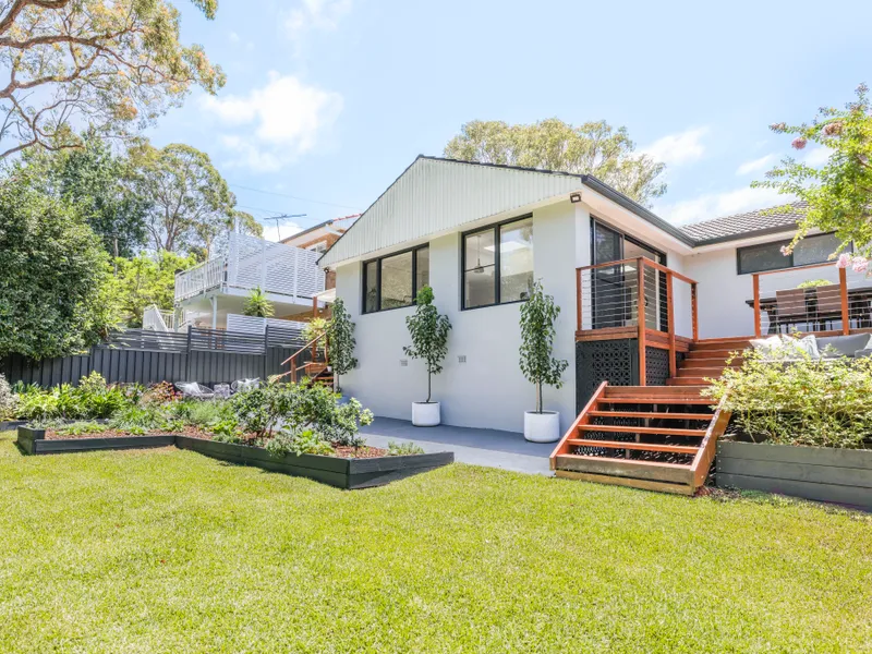 Renovated single level home ideal for&nbsp;couples, families or downsizers w/ green outlooks.