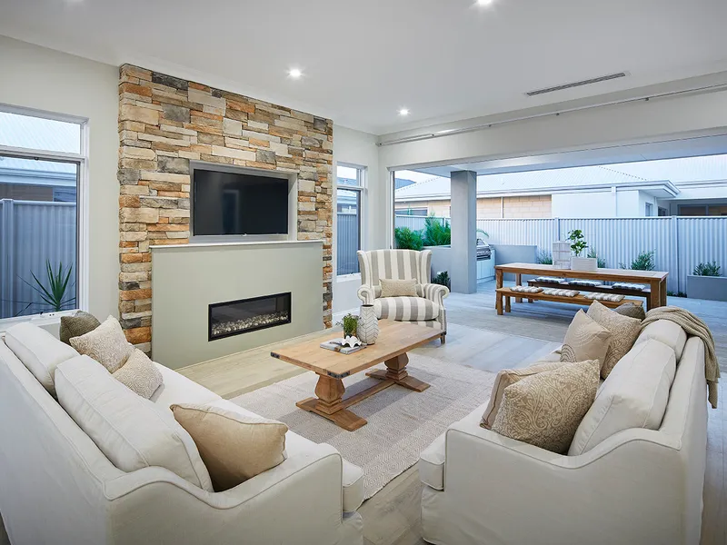 New House & Land - Lakelands