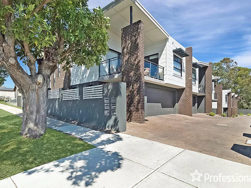 Executive living at its best!!