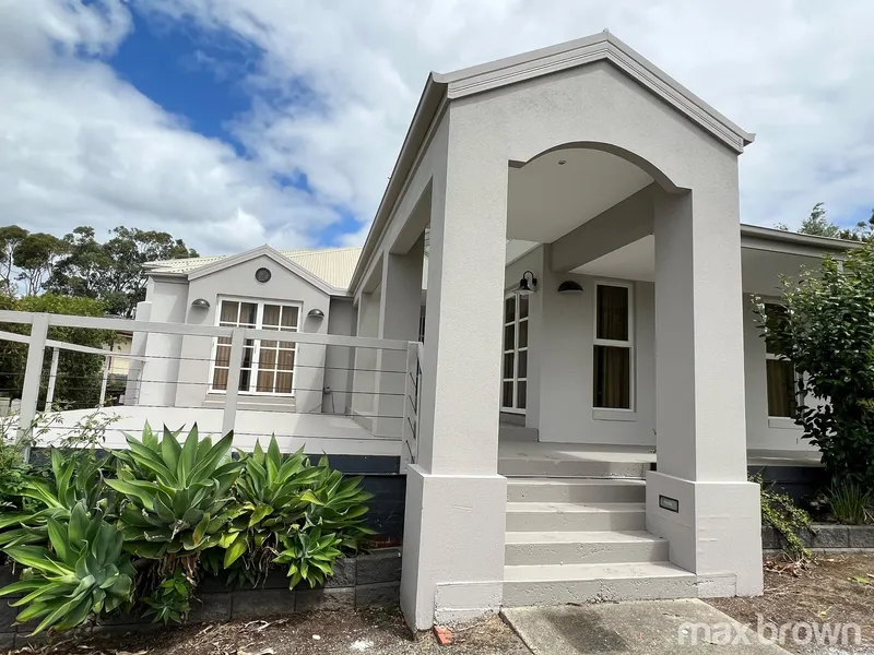 Hidden Gem - 4 Bedroom Grand Family Home